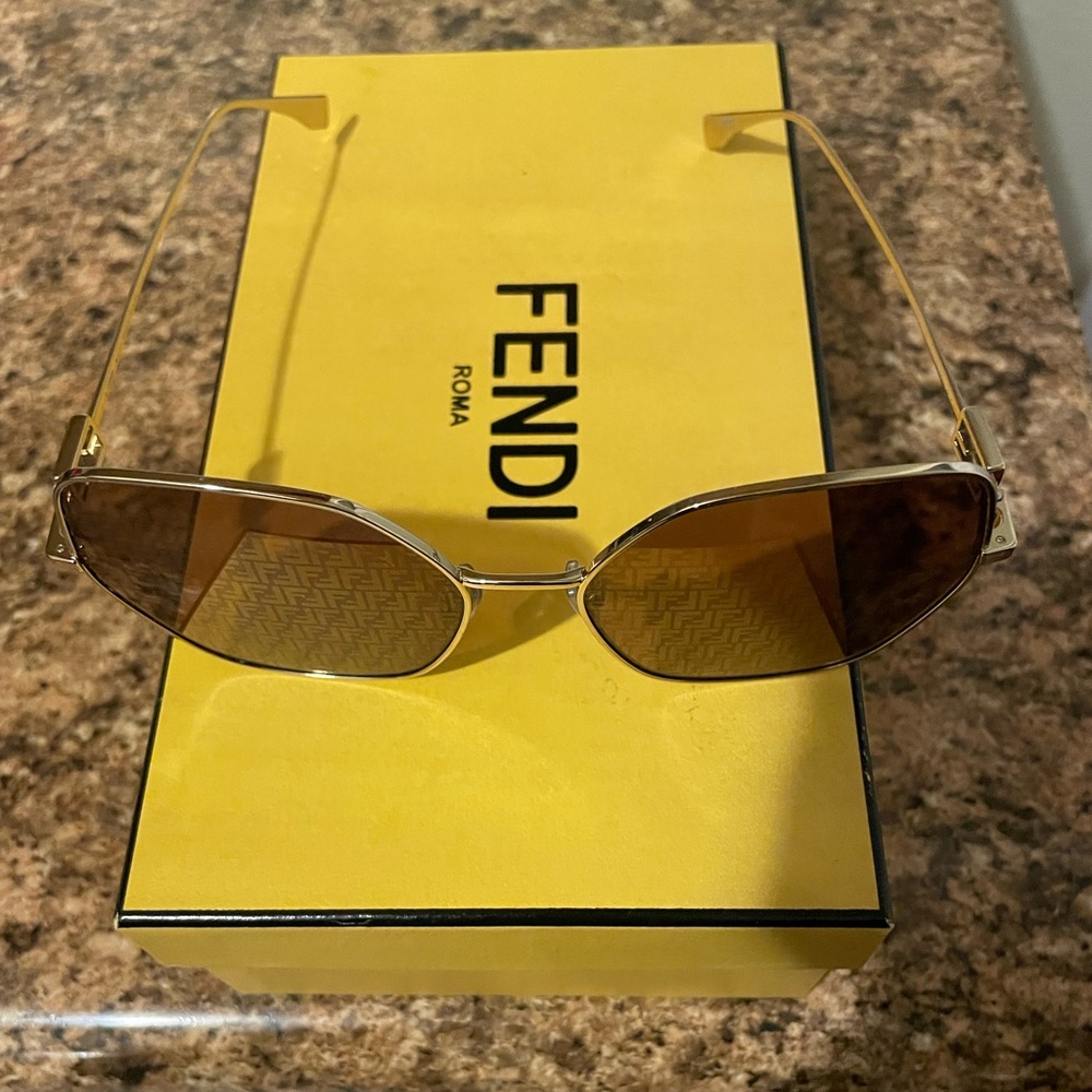 Fendi shades